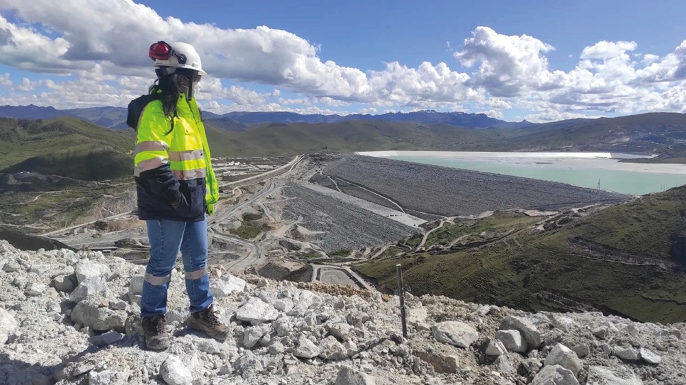Slope Stability 2026: Prevenir caídas de rocas salva vidas si se gestiona el riesgo a tiempo